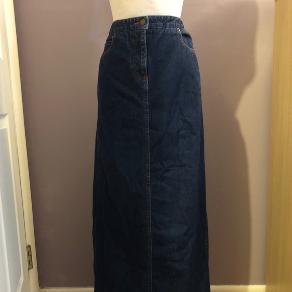 BCBGMaxAzria Dresses & Skirts - BCBG Vintage Dark Denim Maxi Skirt Size 4